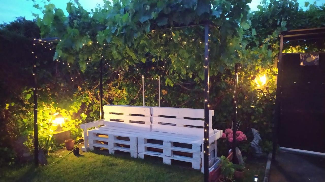 Cuarenta Y Ocho Luces Guest House บูร์โกส ภายนอก รูปภาพ