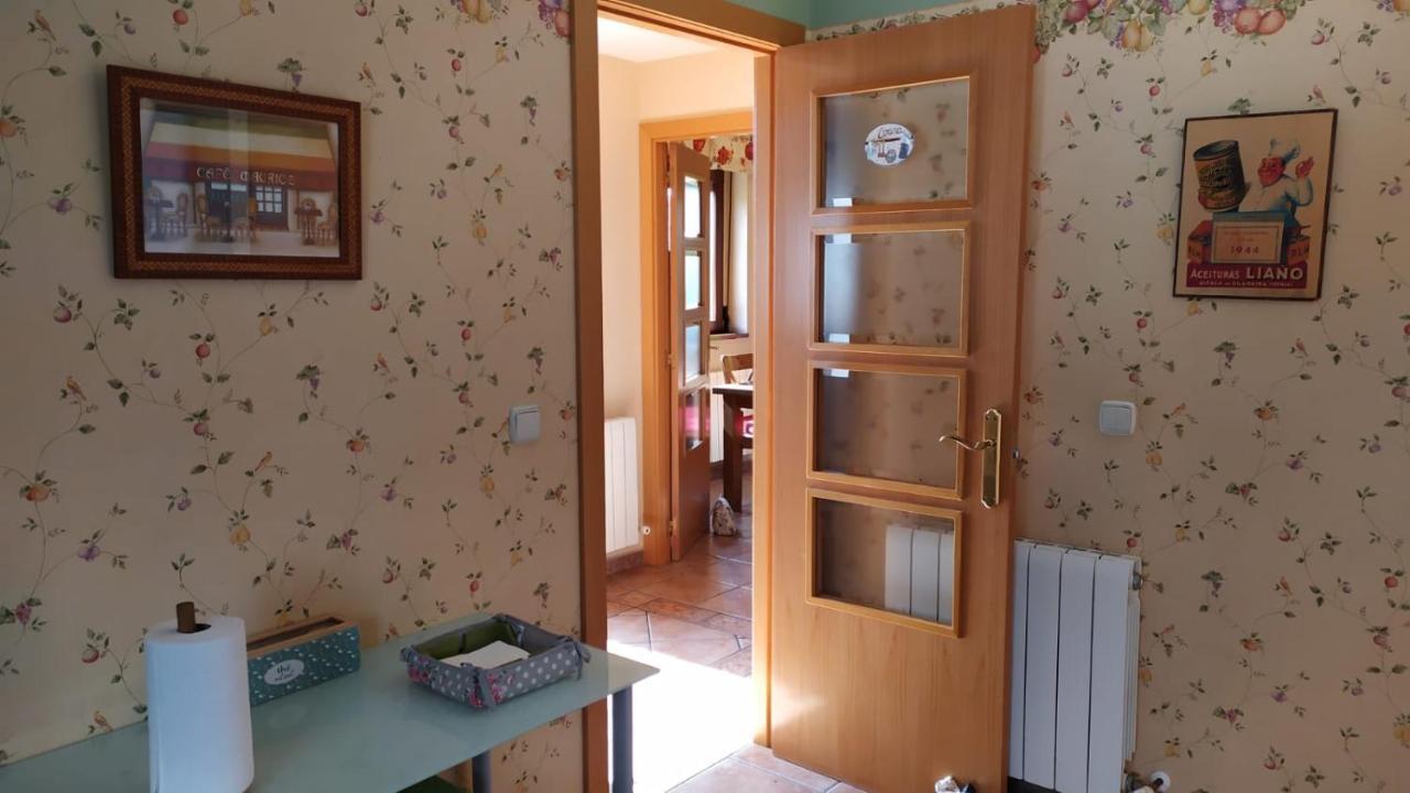 Cuarenta Y Ocho Luces Guest House บูร์โกส ภายนอก รูปภาพ