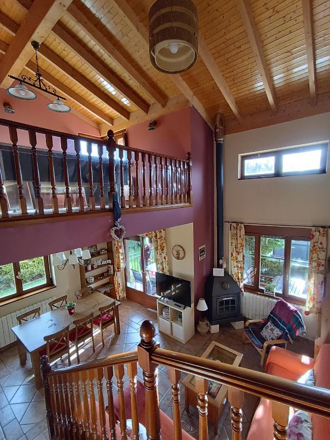 Cuarenta Y Ocho Luces Guest House บูร์โกส ภายนอก รูปภาพ