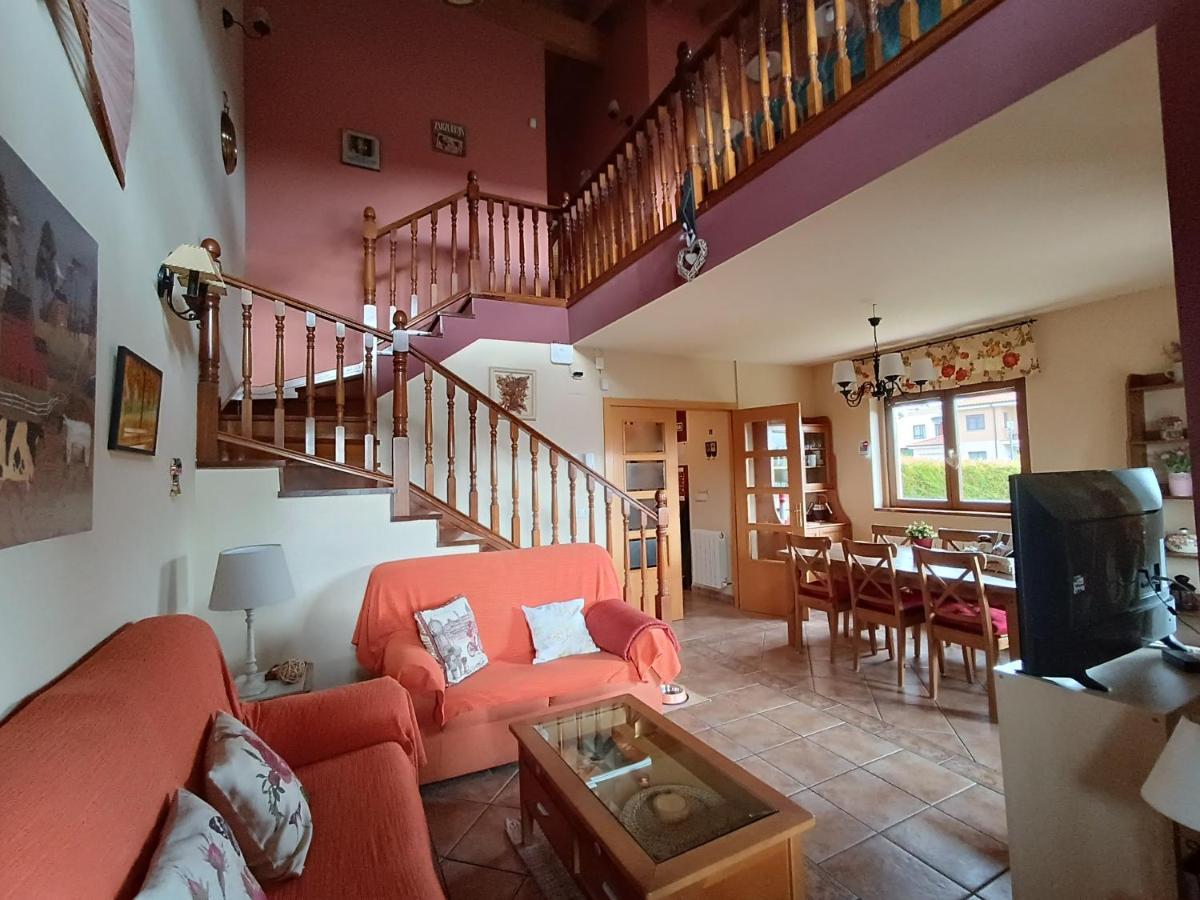 Cuarenta Y Ocho Luces Guest House บูร์โกส ภายนอก รูปภาพ