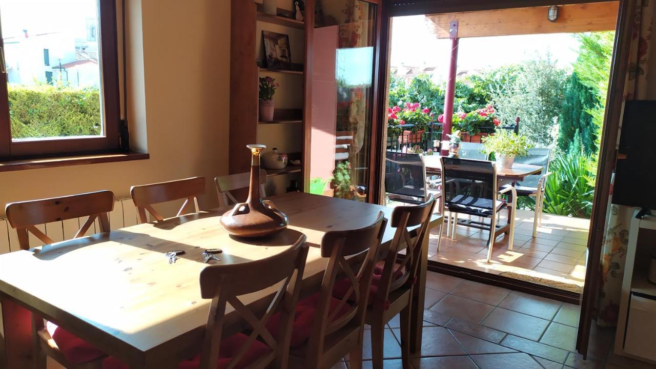 Cuarenta Y Ocho Luces Guest House บูร์โกส ภายนอก รูปภาพ