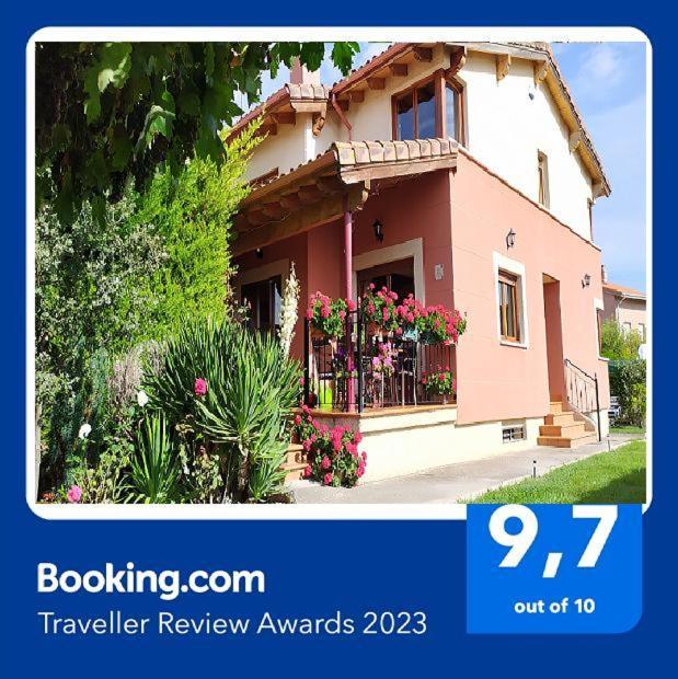 Cuarenta Y Ocho Luces Guest House บูร์โกส ภายนอก รูปภาพ