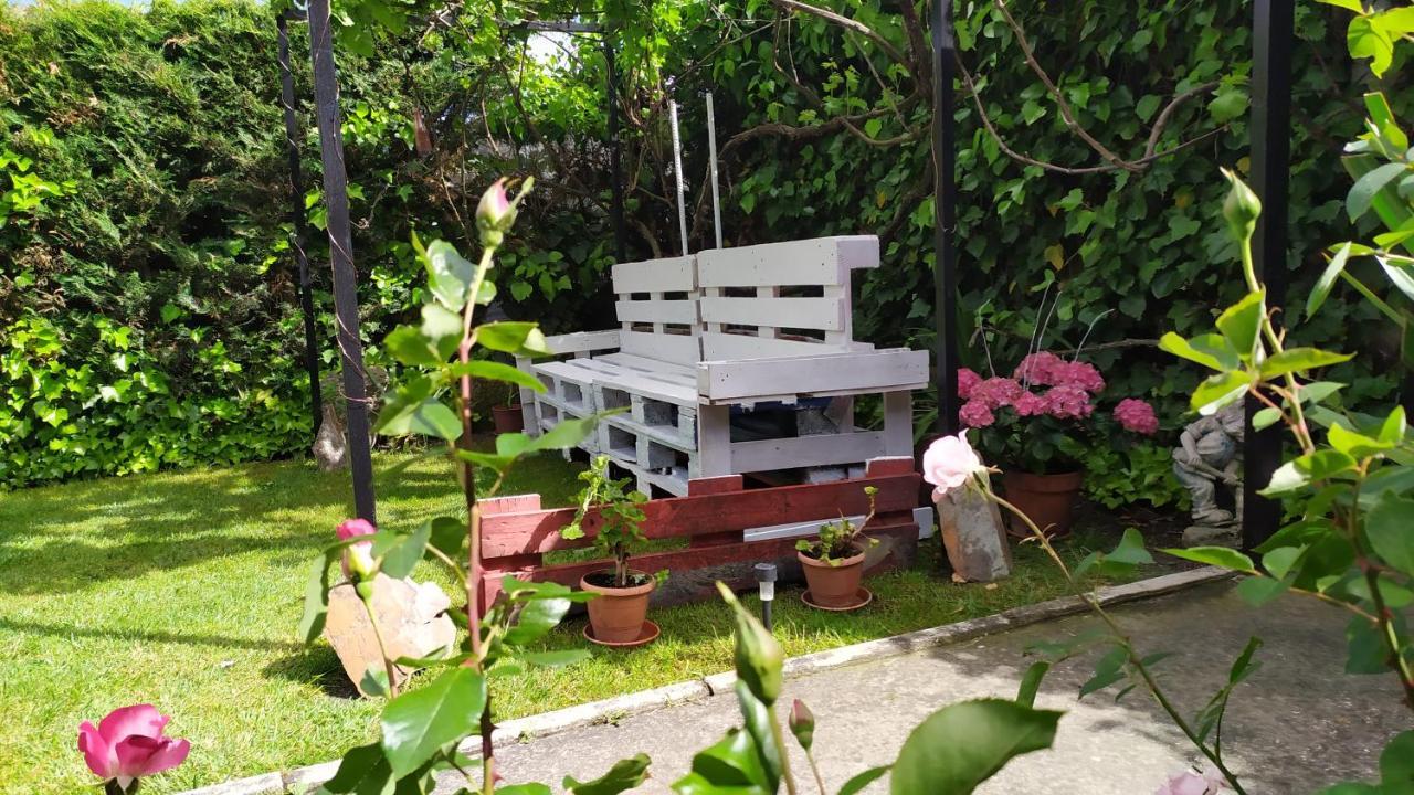 Cuarenta Y Ocho Luces Guest House บูร์โกส ภายนอก รูปภาพ
